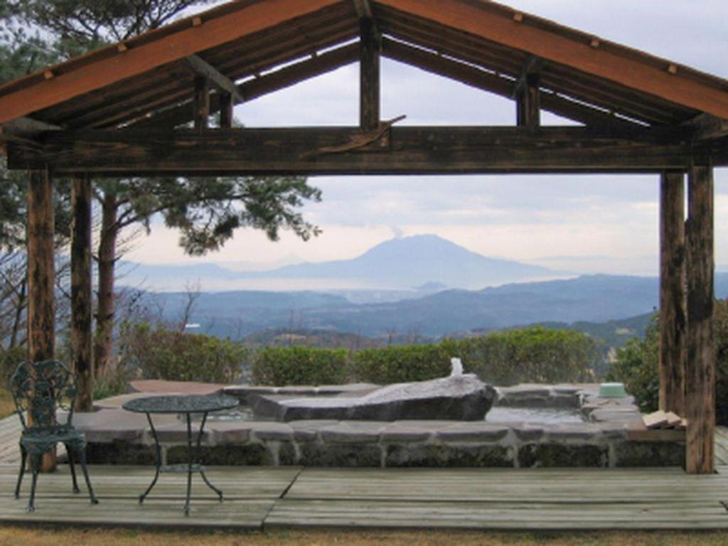 Готель Kirishima Onsen Ryokojin Sanso Екстер'єр фото
