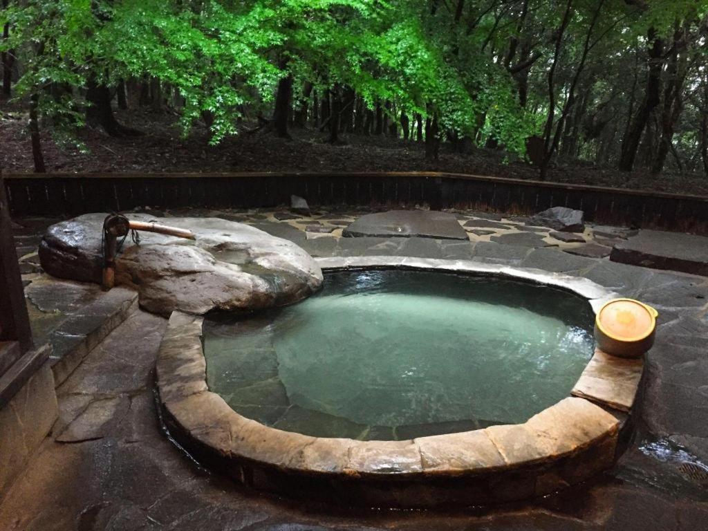 Готель Kirishima Onsen Ryokojin Sanso Екстер'єр фото