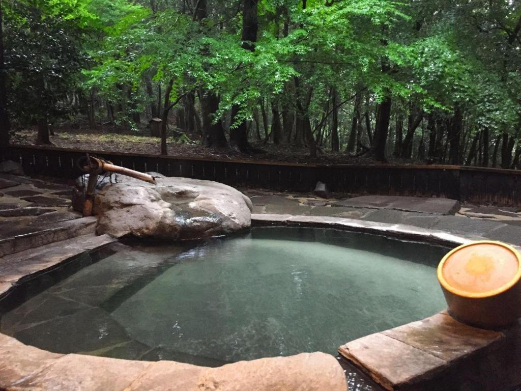 Готель Kirishima Onsen Ryokojin Sanso Екстер'єр фото